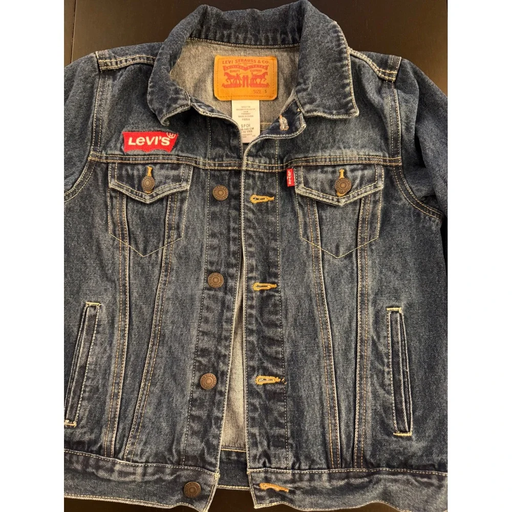 Levi's‎ Boys Denim Trucker Jacket Size S (8-10) Red Batwing Logo Patch - Picture 3 of 9